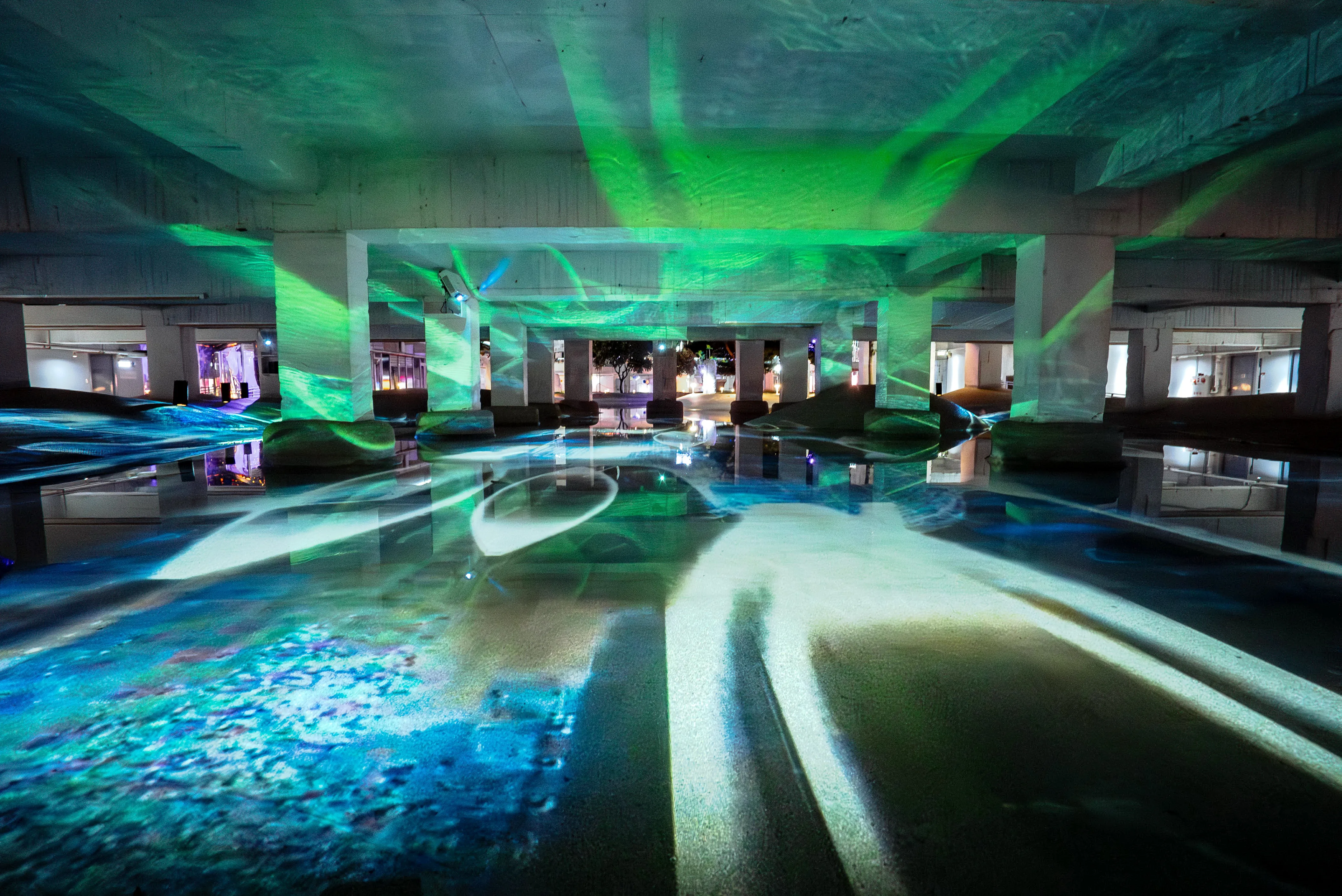 期間限定!台南河樂廣場變身「夜間美術館」:7大亮點:走進水霧、光影與百年運河